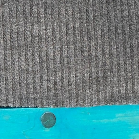 TOPSHOP Gray Ribbed Crop Top Size 2 - Picture 5 of 10